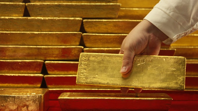 Fotografija: V Sloveniji cena zlata trenutno znaša okoli 50 evrov za gram. FOTO: Petr Josek Snr / Reuters
