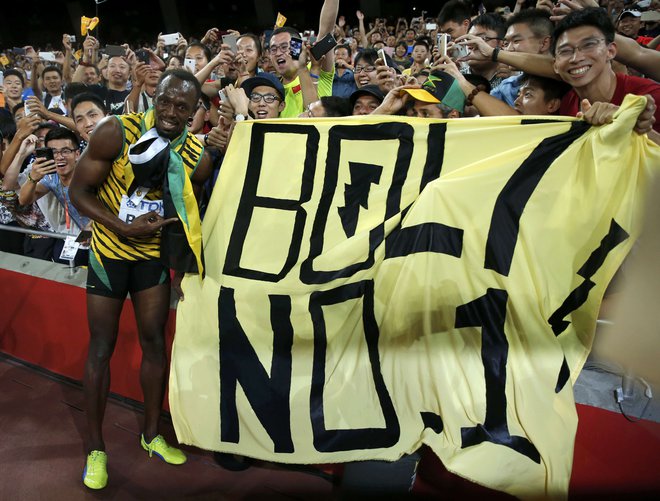 Usain Bolt in njegovi navijači, leta 2015, Foto: Reuters