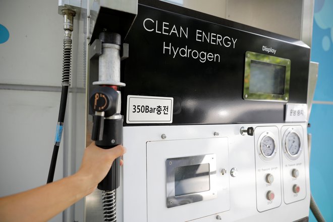 Največ novih polnilnic za vodik je bilo lani postavljenih v Aziji. Foto: Reuters