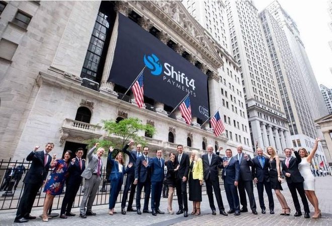 Jared Isaacman vodi Shift4 Payments, eno največjih podjetij za plačilno tehnologijo na svetu. Foto: Posnetek zaslona/Luxury Launches
