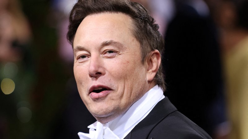 Fotografija: Zakaj Elon Musk kupuje Twitter? Foto: ANDREW KELLY/Reuters
