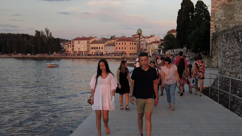 Fotografija: Še posebej Istra je za tujce zelo privlačna. Foto: Blaž Samec/DELO

