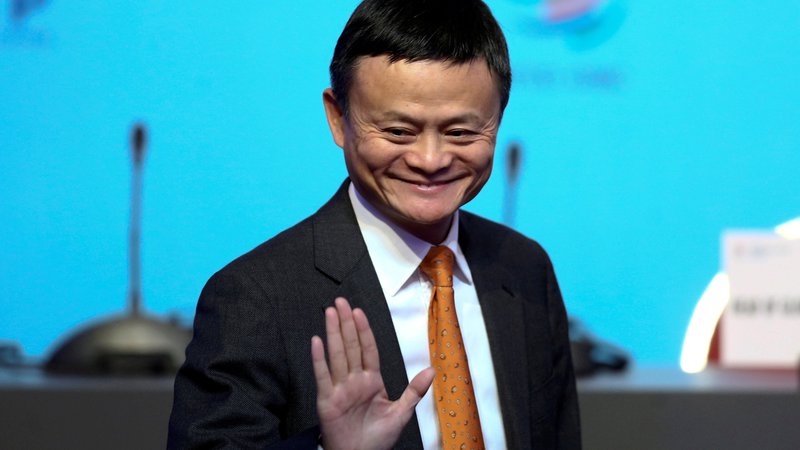 Fotografija: FILE PHOTO: Alibaba Group Executive Chairman Jack Ma gestures as he attends the 11th World Trade Organization's ministerial conference in Buenos Aires, Argentina December 11, 2017. REUTERS/Marcos Brindicci/File Photo