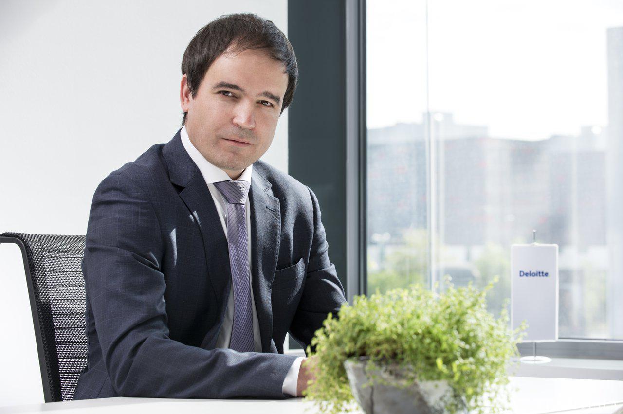 Fotografija: Avtor članka je Aleš Behram, direktor v oddelku finančnega svetovanja Deloitte Slovenija d.o.o. FOTO: Deloitte