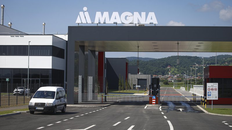 Fotografija: Poslopje nove tovarne Magna v Hočah.