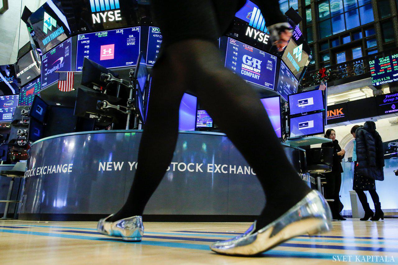 Fotografija: Traders work on the floor of the New York Stock Exchange (NYSE) in New York, U.S., December 27, 2018. REUTERS/Eduardo Munoz - RC1C055E6810