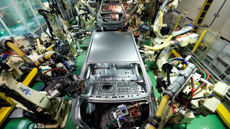 Fotografija: Korejska avtomobilska proizvajalca Hyundai in Kia, ki sta del iste skupine, se v ZDA soočata s težavami. Ameriški regulatorji so namreč začeli dve ločeni preiskavi na podlagi več kot 3000 pritožb zaradi spontanih požarov, ki niso posledica nesreč. Podjetjema grozi odpoklic skoraj treh milijonov vozil.Foto: Reuters