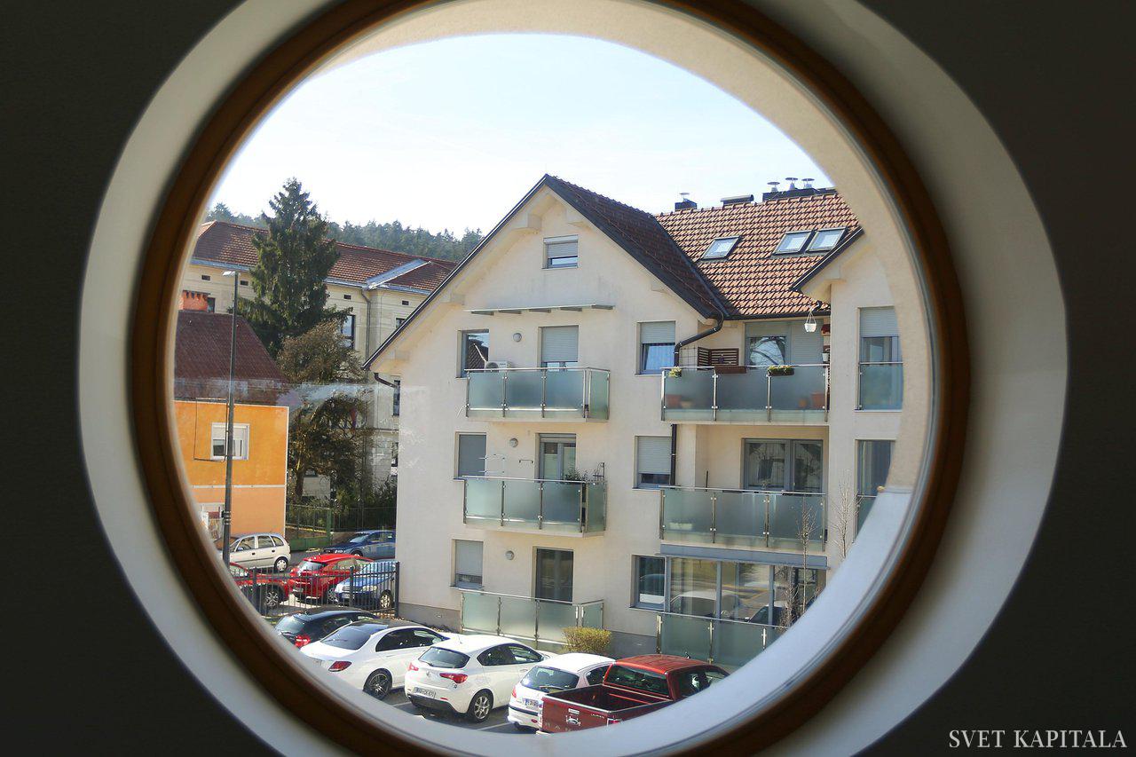 Fotografija: Bodite odkriti sami s seboj, saj gre za vašo prihodnost in ste v idealni poziciji, da poskrbite za lagodno življenje tako danes kot tudi v prihodnje. Foto: Leon Vidic/delo