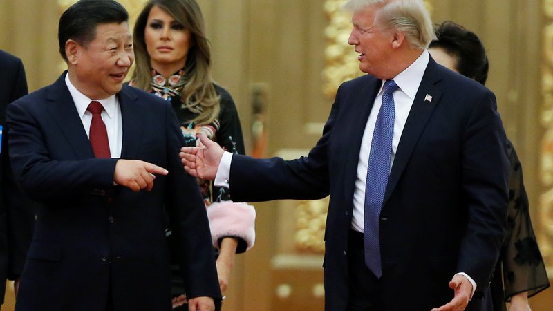 Fotografija: Ameriški predsednik Donald Trump in kitajski predsednik Xi Jinping v Pekingu. Foto: Reuters