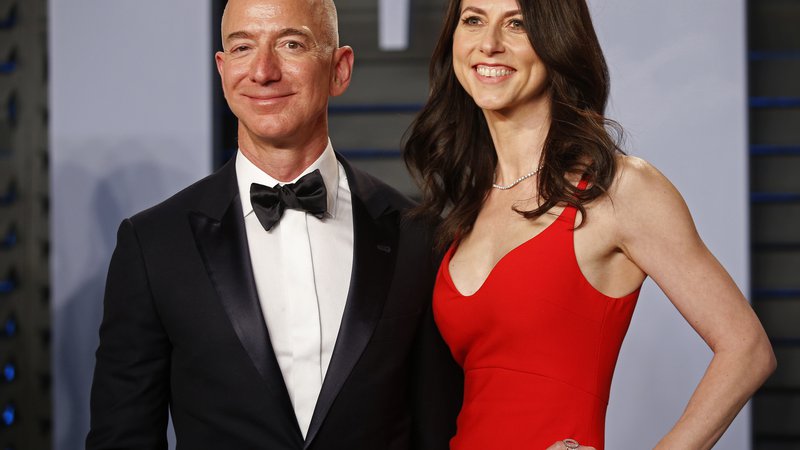 Fotografija: Jeff in MacKenzie Bezos pred ločitvijo. REUTERS
