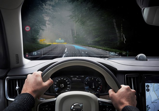 Volvo Cars in Varjo sta ustvarila prvi pristop mešane resničnosti k ocenjevanju prototipov, modelov in tehnologij aktivne varnosti na svetu. Foto arhiv podjetja