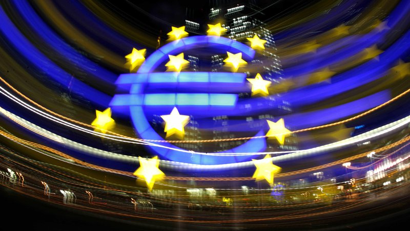 Fotografija: Vsaka deseta banka v Evropi bo prenehala z delovanjem. To pomeni, da bo v naslednjih petih letih bodisi prodana bodisi združena s konkurentom. REUTERS