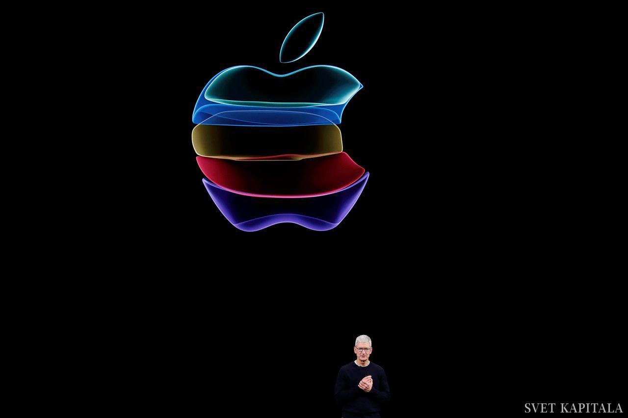 Fotografija: Že leta 2016 je Evropska komisija opozorila Apple in Irsko, da se z dogovorom gibljeta na sivih in majavih tleh, saj odvajanje 1-odstotnega davka na prodajo ni običajna praksa v Evropski uniji Foto: Reuters