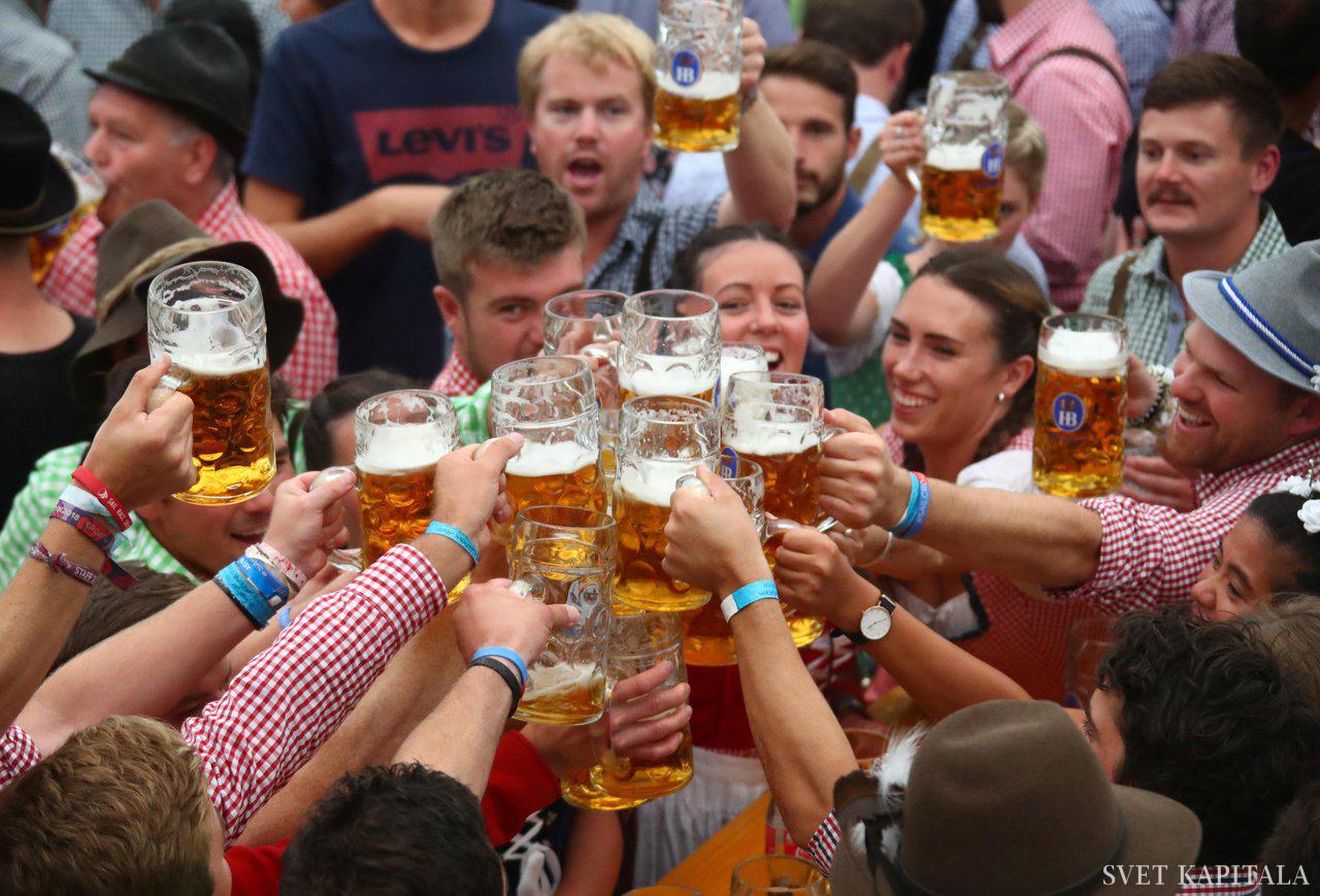 Fotografija: Prizor z Oktoberfesta. REUTERS