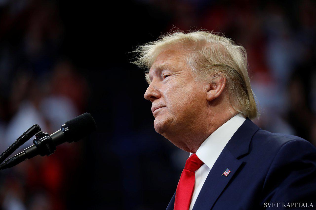 Fotografija: Trump trdi, da je sporazum krivičen do ZDA, čeprav gre za sporazum prostovoljnih zavez držav za zmanjšanje izpustov toplogrednih plinov. REUTERS