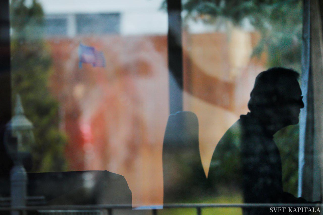 Fotografija: Predstava o idealnem delavcu je še zlasti neugodna za delovne matere, ki navadno doma opravijo več ur negovalnega dela kot njihovi zakonci. Foto Brian Snyder Reuters