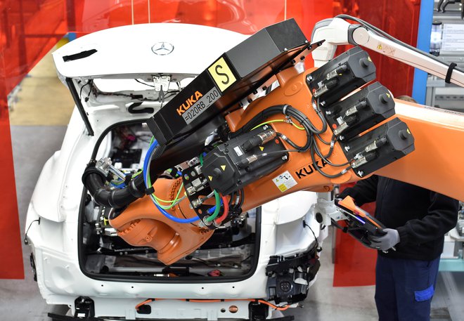 Audi, GM, Lucid Motors, Mercedes-Benz in Faraday Future so le nekateri proizvajalci, ki bodo potrebovali vse več baterij za električne avtomobile. Foto: Reuters
