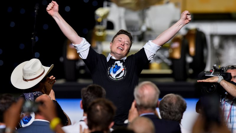 Fotografija: Kako je Musk uspel v manj kot 20 letih osvojiti vesoljsko potovanje s startupom, ki je bil ustanovljen leta 2002? FOTO: REUTERS/Steve Nesius 