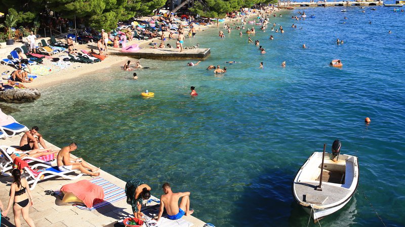 Fotografija: Zadnji podatki kažejo, da se največji hrvaški turistični trgi počasi vračajo v normalno stanje. FOTO: Lombar Tomi