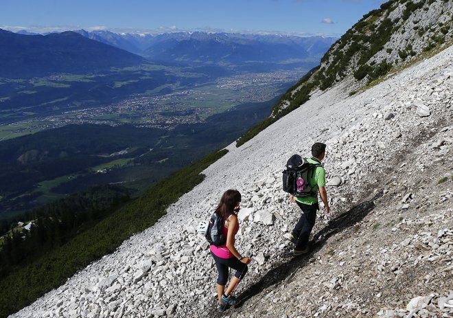 Veliko Slovencev dopust preživi v gorah. FOTO. Š Dominic Ebenbichler / Reuters