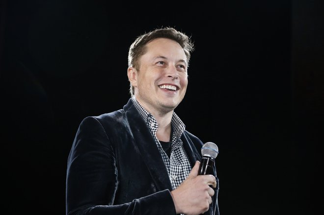 Številni zatrjujejo, da je Elon Musk grožnja podjetju s svojo retoriko in tveganje zaradi potencialnih tožb. FOTO: Lucy Nicholson/Reuters