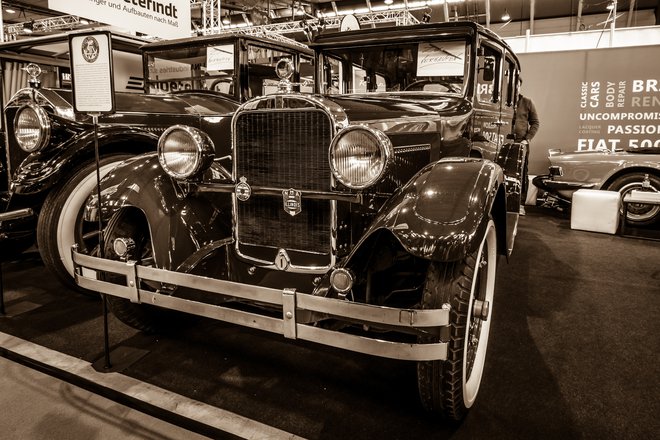 Vintage Dodge Standard Six, 1928. Sepia. FOTO: By Sergey Kohl / Shutterstock