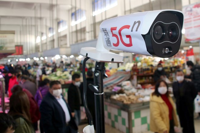 Omrežje 5G bo do leta 2035 omogočilo povečanje globalnega gospodarstva za 12.300 milijard dolarjev in odprtje najmanj 22 milijonov novih delovnih mest. Foto China Daily Cdic / Reuters