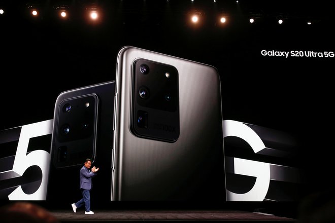 Komericalizacija 5G se je komaj resno začela, Samsung pa že načrtuje razvoj 6G. FOTO: Stephen Lam/Reuters