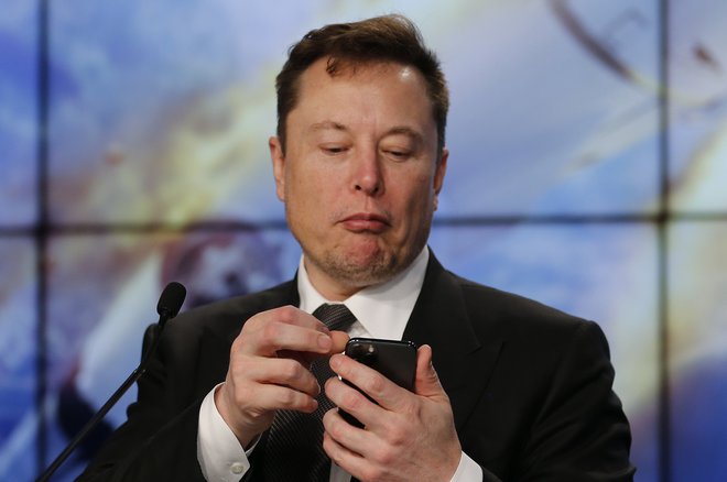 Marca, ko je bilo jasno, da je svet zajela velika pandemija, je Musk tvitnil, da je »panika okoli koronavirusa neumna«. FOTO:  REUTERS/Joe Skipper 