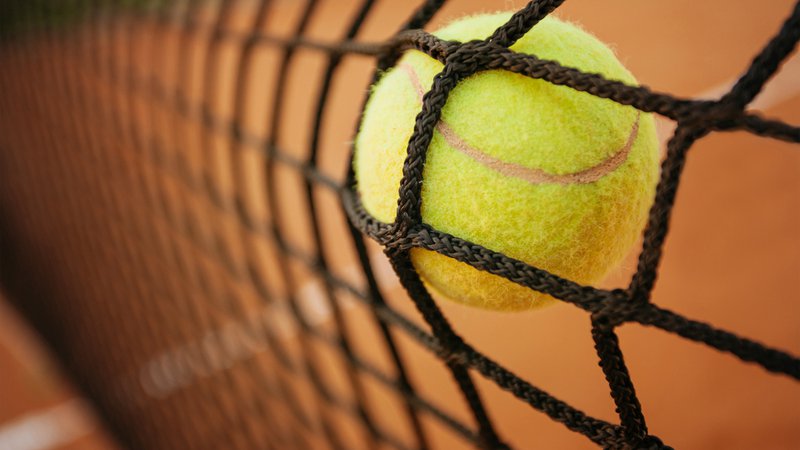 Fotografija: Zmagovit tenis je tako kot dobičkonosen posel igra, sestavljena iz zaporedja odločitev do zadanega cilja in primerne izvedbe, ki zagotavlja uspeh. FOTO: Popartic / Shutterstock
