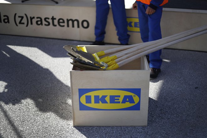 Polaganje temeljnega kamna za gradnjo pohištvene trgovine Ikea v Ljubljani. FOTO: Vidic Leon