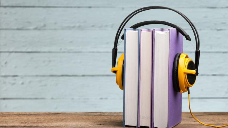 Fotografija: V ZDA, največjem trgu za zvočne knjige, ki naj bi se še naprej vsako leto povečal za 20 do 25 odstotkov, jih (vsaj) enkrat na leto posluša 73 milijonov ljudi. FOTO: Shutterstock