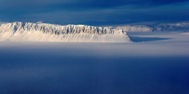 Taljenje ledu še zdaleč nima vpliva le na okolje Arktike in na lokalno prebivalstvo, temveč na vreme po vsem svetu. FOTO: Michael Studinger/Reuters