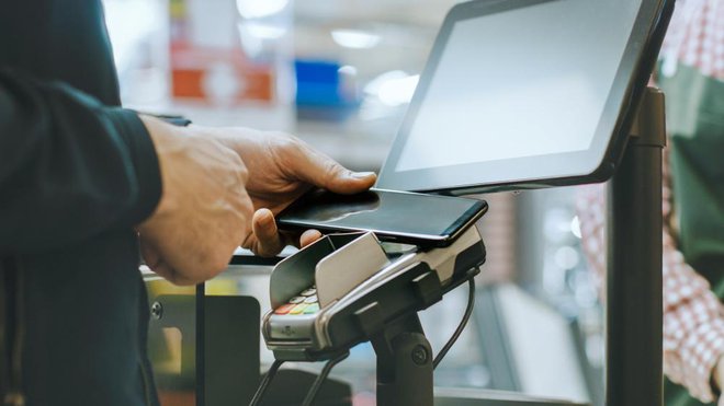 Prehod na digitalne transakcije sicer nudi številne koristi, vključno s preglednostjo, kar zelo otežuje pranje denarja in utajo davkov. FOTO: Shutterstock 