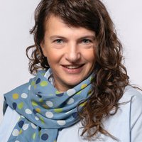 doc. dr. Tanja Balažic Peček, doktorica managementa kakovosti, antropologinja, avtorica, raziskovalka celostnega zdravja za revitalizacijo človeške skupnosti in ambasadorka 'Autopoiesis'. FOTO: Osebni arhiv
