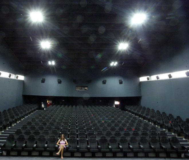 Kinodvorane po svetu samevajo. Foto: Voranc Vogel, DELO