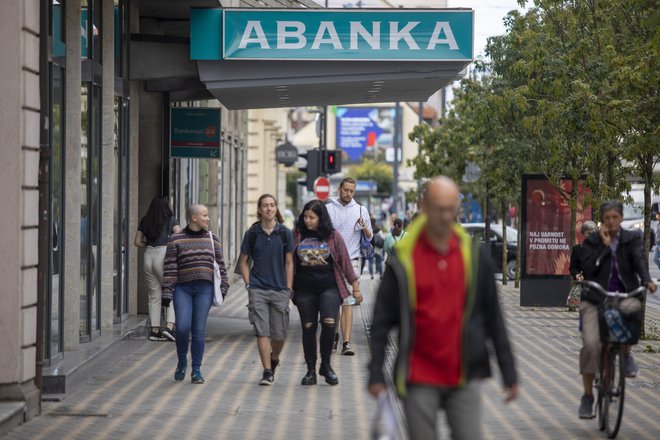 Razmeroma visok dobiček slovenskih bank je v prvi vrsti posledica enkratnega učinka združitve Abanke in NKBM. FOTO: Voranc Vogel/Delo