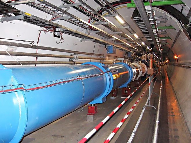 Jašek Velikega hadronskega trkalnika. FOTO: Shutterstock