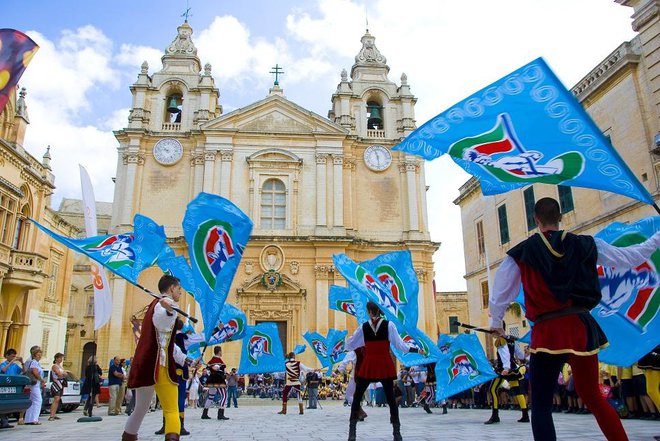 Številni festivali odkrivajo bogato etnološko dediščino Malte. FOTO: Mario Galea