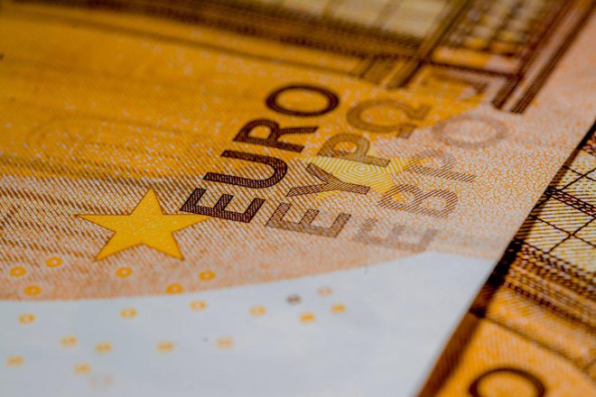 Geld Finanz Euro German Money. FOTO: Shutterstock