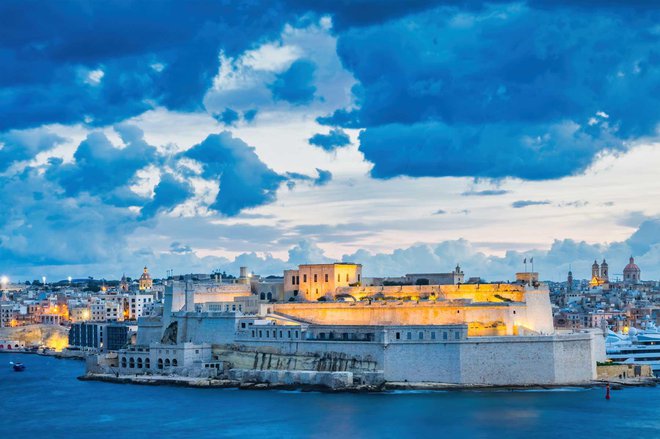 Pogled na zgodovinsko okrožje Vittoriosa, Valletta, Malta. FOTO: Getty Images