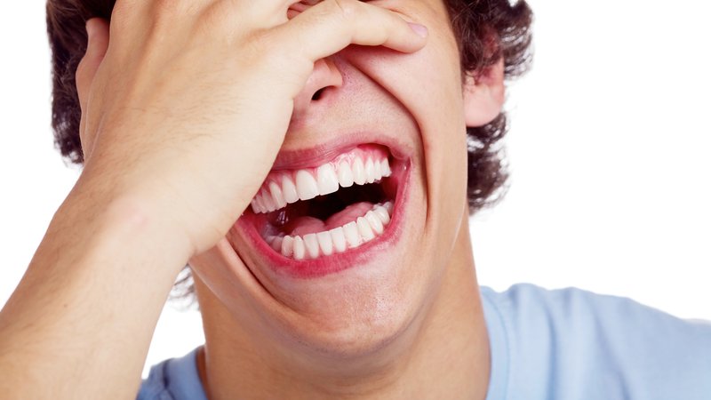 Fotografija: Ko ženske uporabijo humor oz. se šalijo, so jih poslušalci videli kot neosredotočene, medtem ko so moške kolege videli kot funkcionalne. Foto: Shutterstock