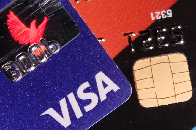 Visa gre v prihodnost s kriptovalutami. Foto: Maxim Zmeyev/Reuters