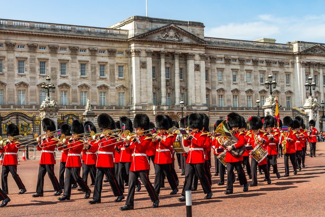 Buckinghamska palača velja za enega največjih domov na svetu. Foto: Shutterstock