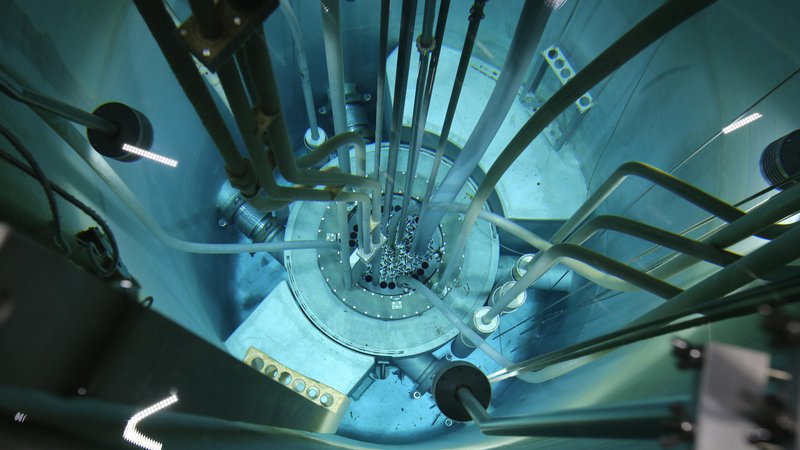Fotografija: Kitajska gradi dva jedrska reaktorja, ki izdelujeta plutonij, ki se uporablja za orožje. Foto: Tomi Lombar/Delo