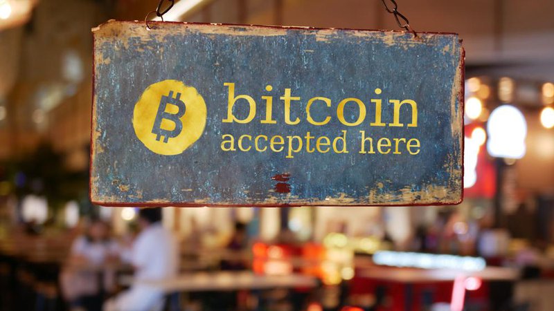 Fotografija: Podpora držav bitcoinu kot zakonitemu plačilnemu sredstvu narašča. Foto: Shutterstock