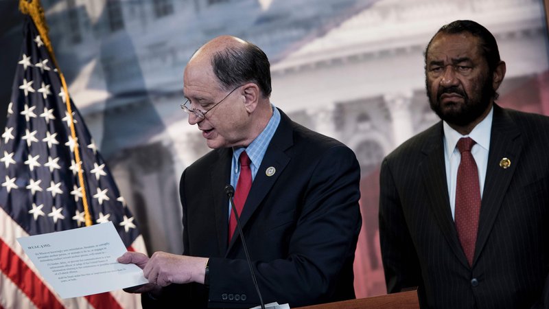 Fotografija: Kongresnik Brad Sherman je že drugič predlagal prepoved kriptovalut. Foto: AFP / Brendan Smialowski