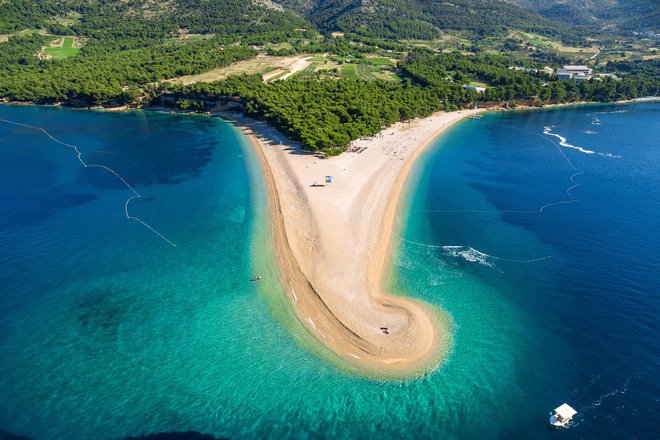 Zlati rt, Brač, plaža, Foto: Shutterstock