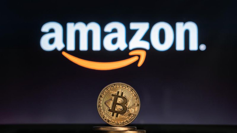 Fotografija: Amazon in bitcoin, Foto: Shutterstock