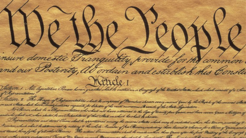 Fotografija: Ameriška Ustava, ki se začne z besedami: »We the People«. Foto: Shutterstock